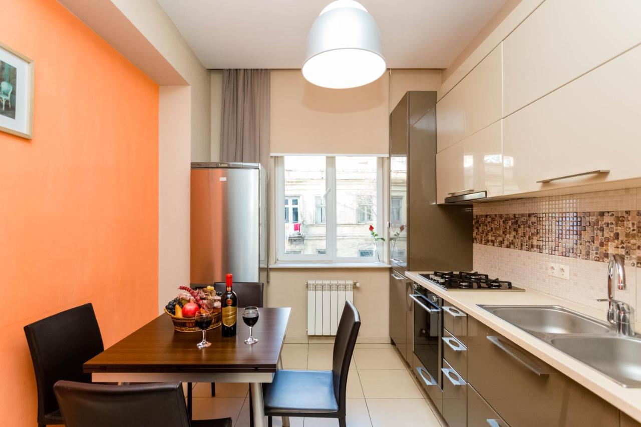 Serviced Apartment On Rustaveli Avenue 3 Tbilisi Exterior foto